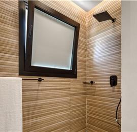 5 bedroom luxury seaside villa with indoor & outdoor pool, near Acharavi, sleeps 10